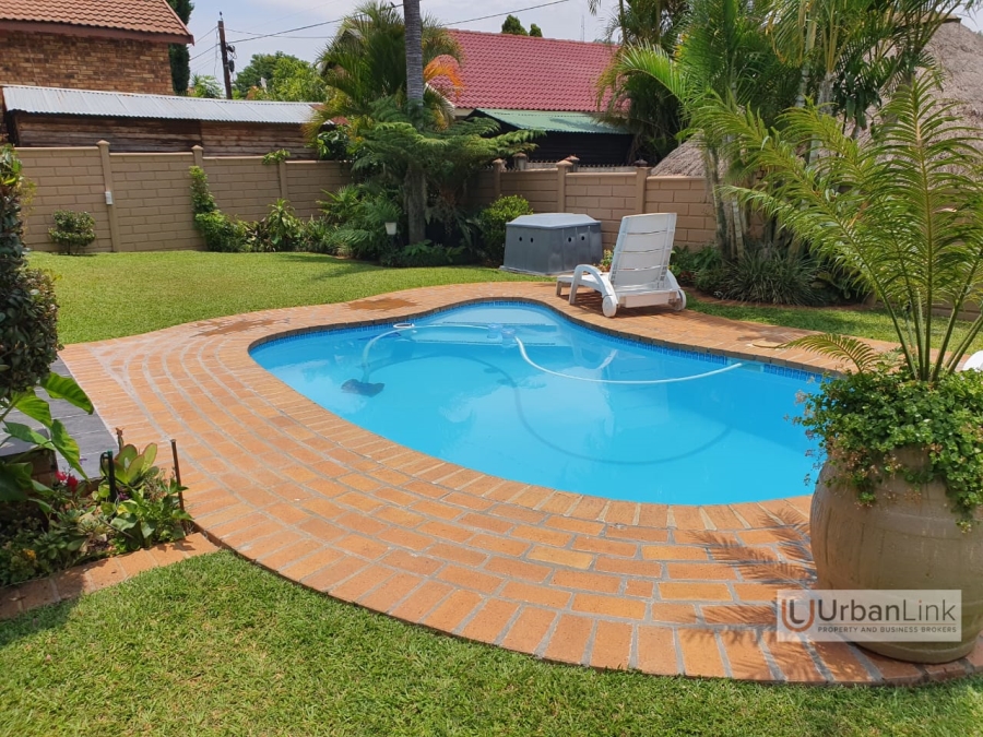 3 Bedroom Property for Sale in Safari Gardens North West